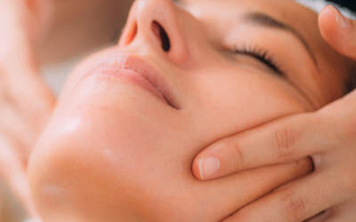 Why More Singapore Residents Are Switching to Home Facial Services Instead of Salons